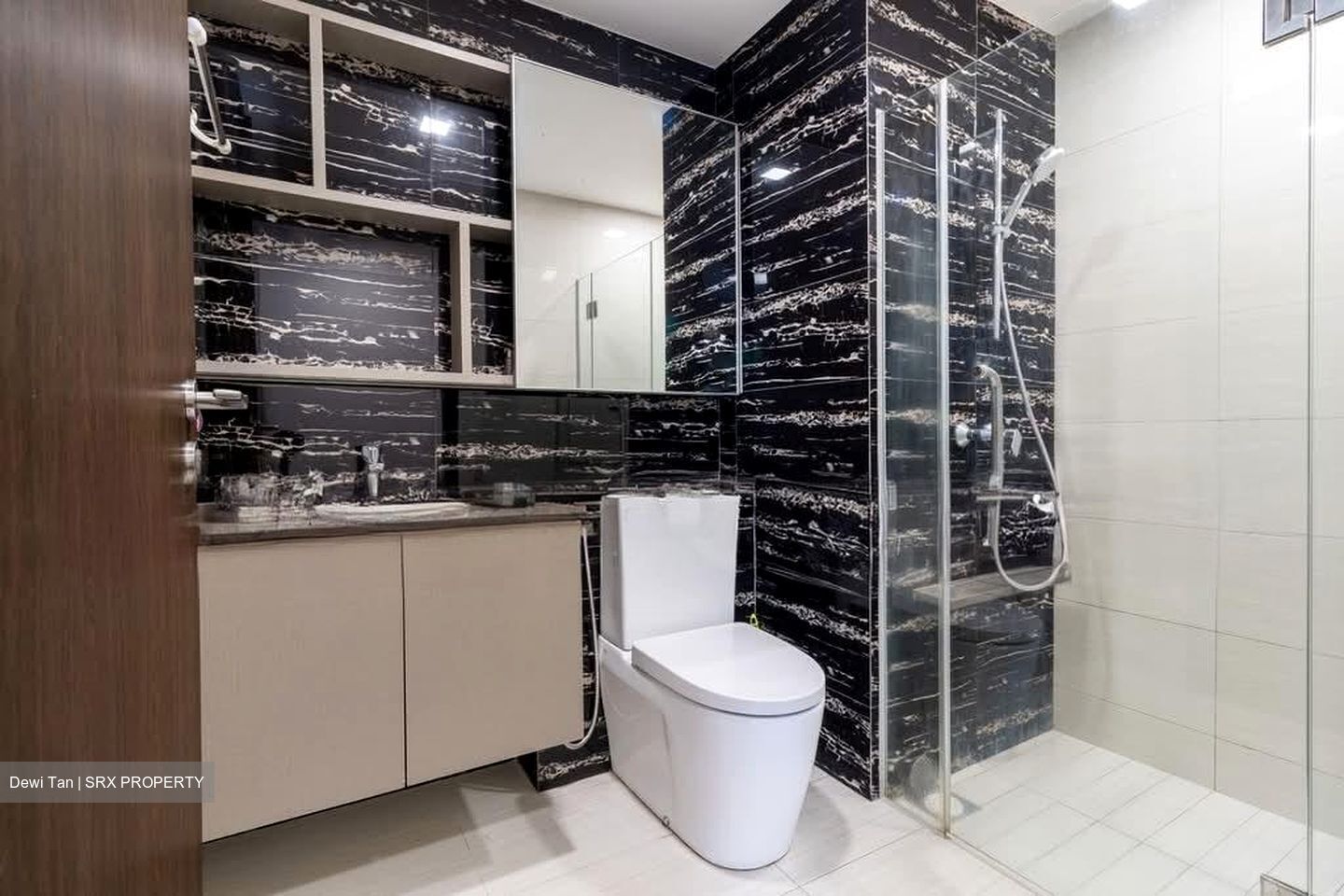 The Brownstone (D27), Condominium #557937161